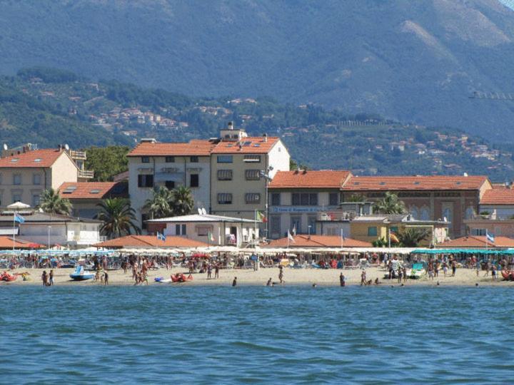 Hotel Pardini Βιαρέτζιο Εξωτερικό φωτογραφία